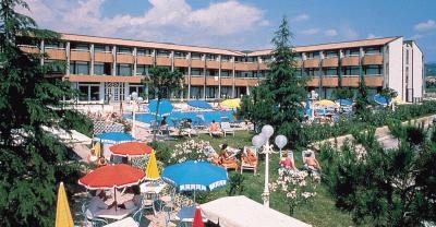 terras en zwembad